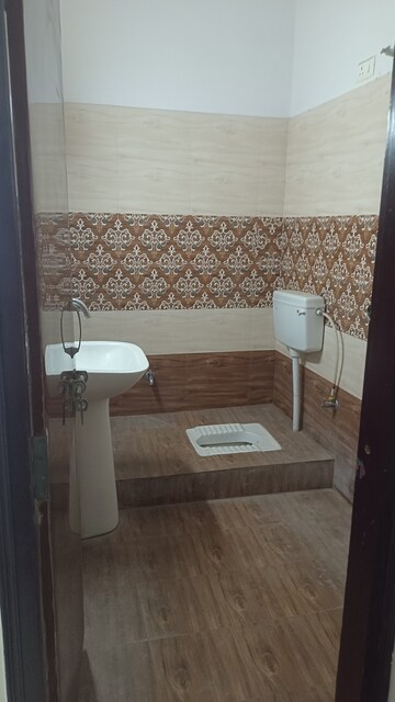 Bathroom in 2 BHK Builder Floor at Indira Nagar – for Rent