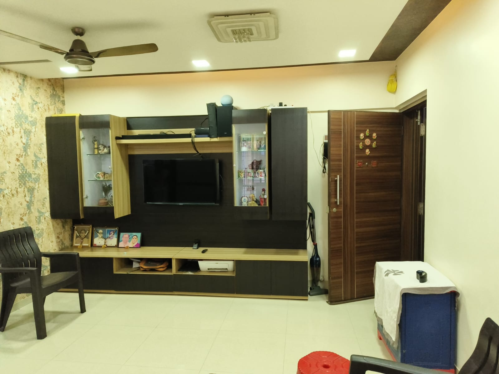 2 BHK + Pooja Room,Servant Room,Study Room Apartment For Rent in Veena Dynasty