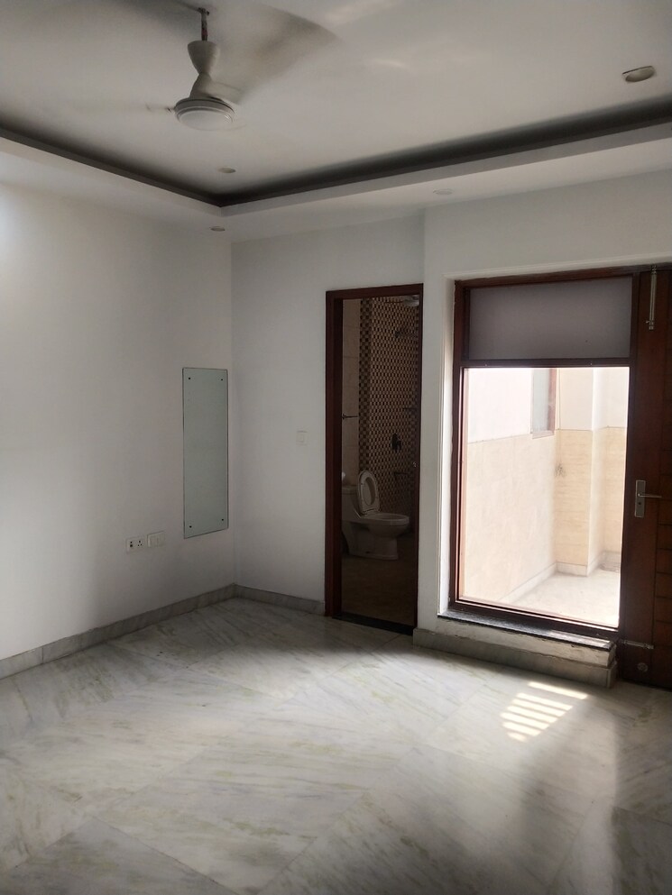 Room, rwa-apartments 4 Bedroom 1850 Sq.Ft. Builder Floor In Sector 31 Noida 8816962