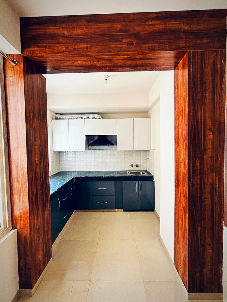 Kitchen, shree-vardhman-green-court 2 Bedroom 626 Sq.Ft. Apartment In Sector 90 Gurgaon 8816965