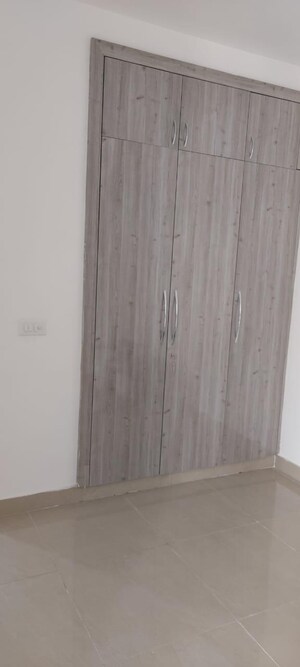 Bathroom in 2 BHK Apartment at Suncity Avenue 76, Sector 76 – for Sale
