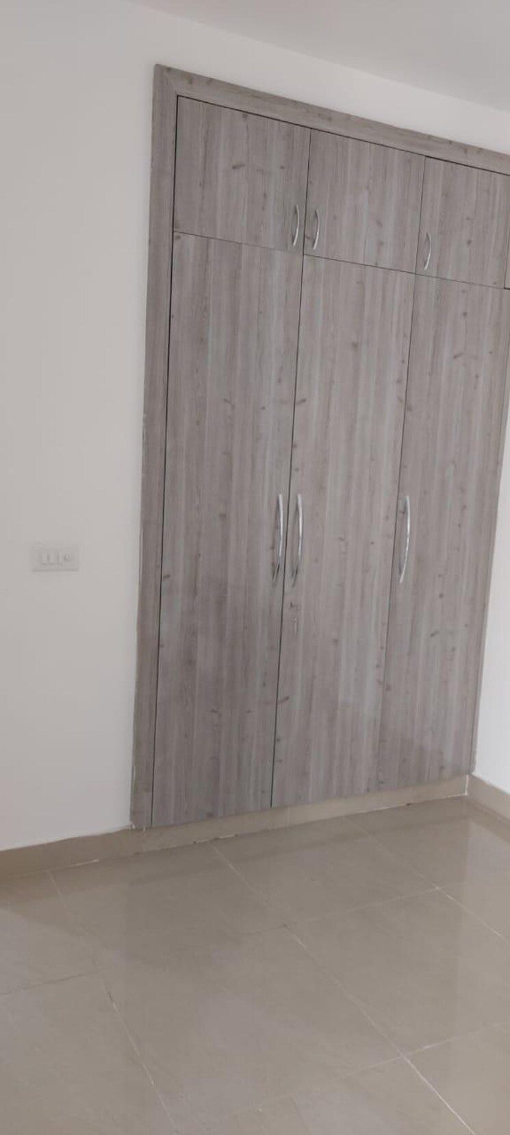 Bathroom, suncity-avenue-76 2 Bedroom 735 Sq.Ft. Apartment In Sector 76 Gurgaon 8816969
