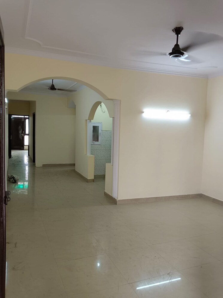 Room, lajpat nagar 4 2 Bedroom 1090 Sq.Ft. Builder Floor In Lajpat Nagar 4 Delhi 8816971