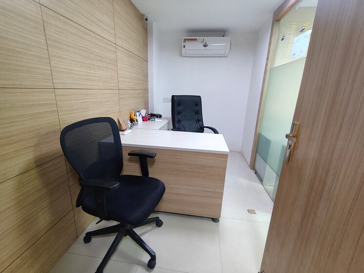 Team Area, anna nagar Commercial Office Space in IT/SEZ 2000 Sq.Ft. In Anna Nagar Chennai 8817002