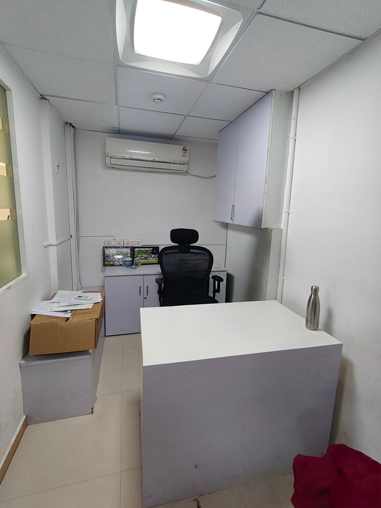 Team Area, anna nagar Commercial Office Space in IT/SEZ 2000 Sq.Ft. In Anna Nagar Chennai 8817002