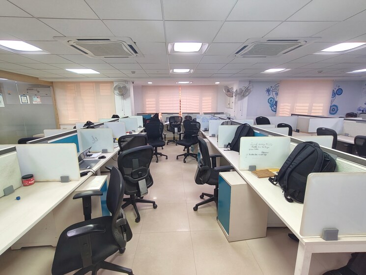 Team Area, anna nagar Commercial Office Space in IT/SEZ 2000 Sq.Ft. In Anna Nagar Chennai 8817002