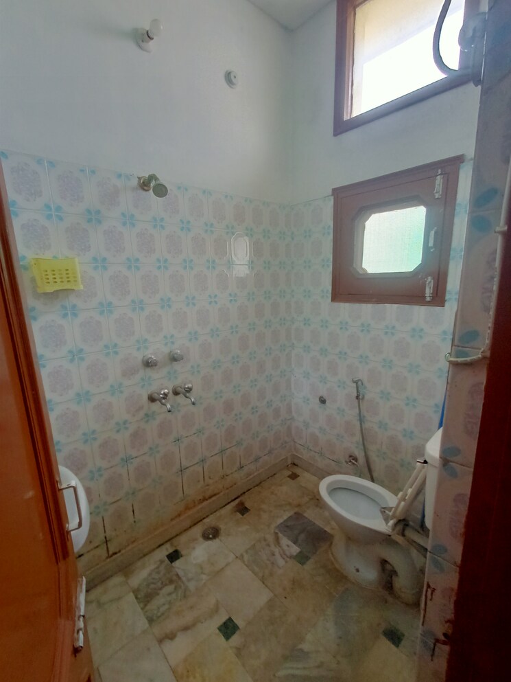 Bathroom, sector 16 2 Bedroom 1490 Sq.Ft. Independent House In Sector 16 Panchkula 8817012