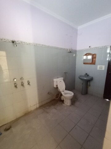 Bathroom in 2 BHK Independent House at Sector 15 – for Rent