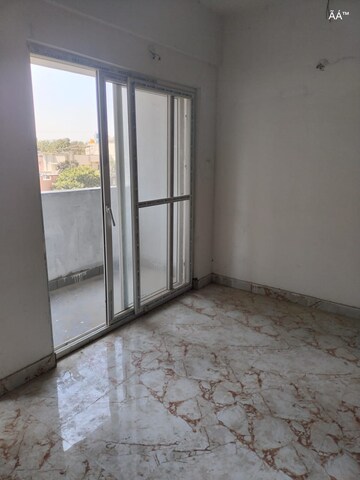 Room in 2 BHK Apartment at Thambuchetty Palya – for Sale