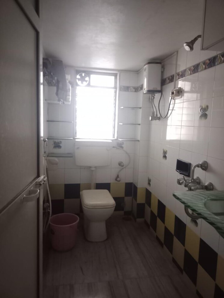 Bathroom, happy-home-apartments-borivali 2 Bedroom 700 Sq.Ft. Apartment In Borivali West Mumbai 8817032