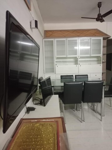 Master Bedroom in 2 BHK Apartment at Happy Home Apartments Borivali, Borivali West – for Rent