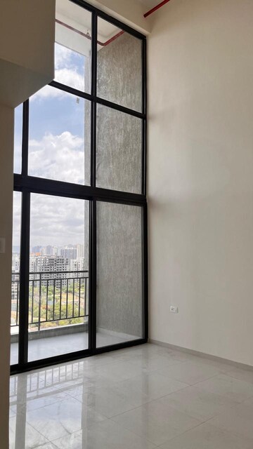 Room in 3 BHK Apartment at Mantra Mesmer, Keshav Nagar – for Rent