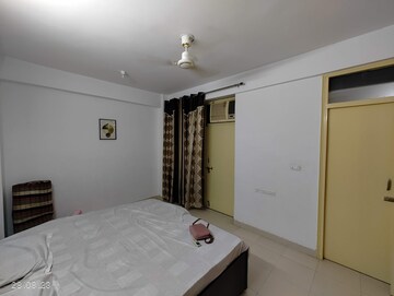 Room in 2 BHK Apartment at Breez Global Heights, Sohna Sector 33 – for Rent