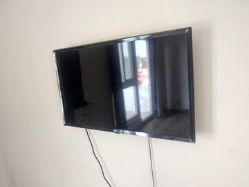 Room in 2 BHK Apartment at UPAEVP Mandakini Enclave, Raebareli Road – for Rent