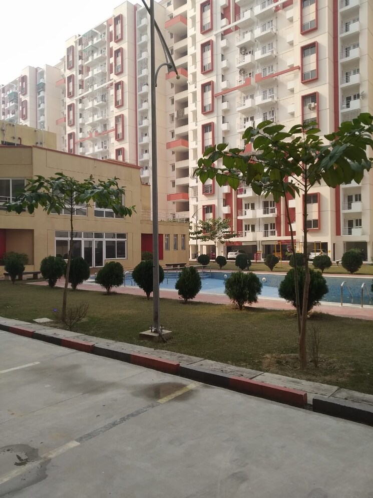 Swimming Pool, upaevp-mandakini-enclave 2 Bedroom 1200 Sq.Ft. Apartment In Raebareli Road Lucknow 8817211