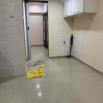 Room in 1 BHK Apartment at Mahavir Neelkanth Nagar CHSL, Vivekanand Nagar – for Rent