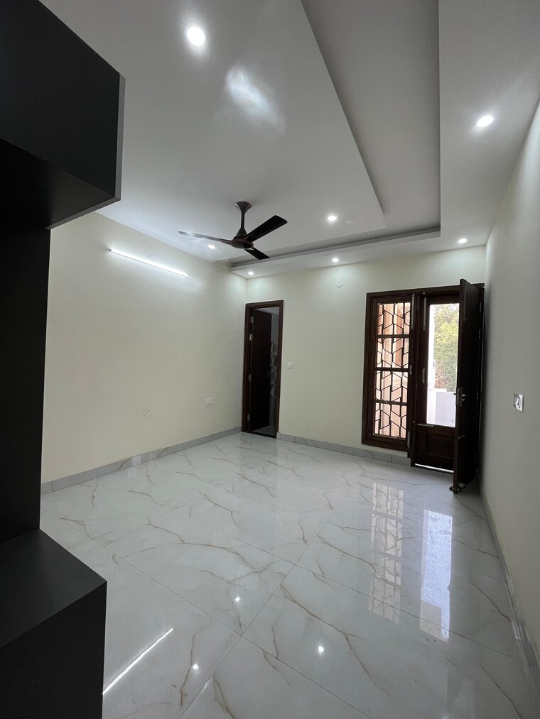 Room, sahastradhara 3 Bedroom 122 Sq.Yd. Independent House In Sahastradhara Dehradun 8817070