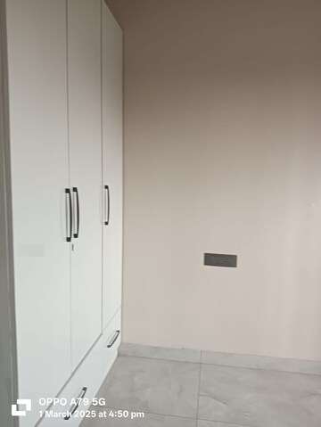 Room in 3 BHK Builder Floor at Sahastradhara Road – for Rent