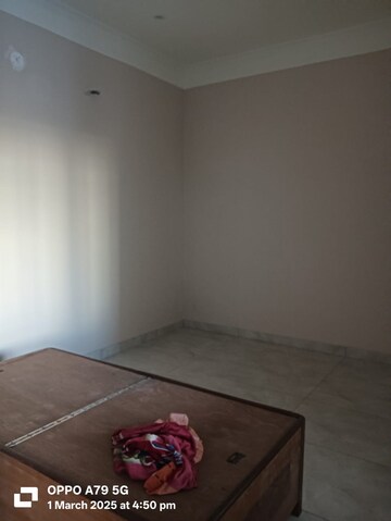 Room in 3 BHK Builder Floor at Sahastradhara Road – for Rent