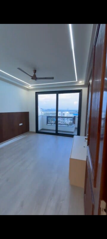 Kitchen in 3 BHK Builder Floor at Central Park 3 Flower Valley, Sohna Sector 33 – for Rent