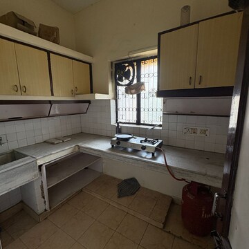 Kitchen in 1 BHK Builder Floor at Malviya Nagar – for Rent