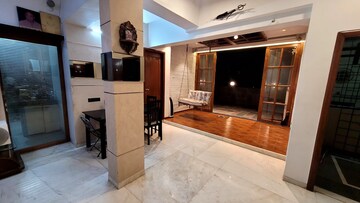 Living Room in 3 BHK Apartment at Sion – for Rent