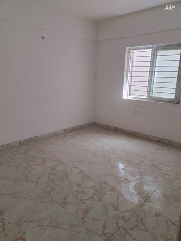 Room in 2 BHK Apartment at Thambuchetty Palya – for Sale