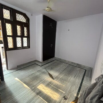 Room in 2 BHK Builder Floor at Panchsheel Vihar – for Rent
