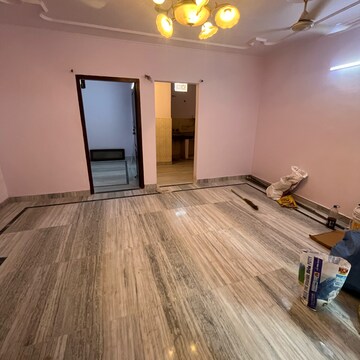 Room in 2 BHK Builder Floor at Panchsheel Vihar – for Rent