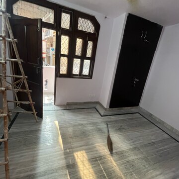 Room in 2 BHK Builder Floor at Panchsheel Vihar – for Rent