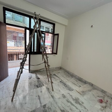 Room in 2 BHK Builder Floor at Panchsheel Vihar – for Rent