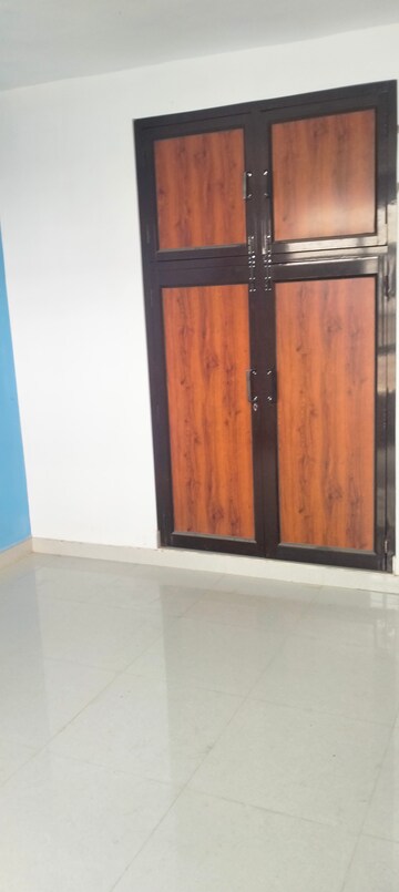 Room in 5 BHK Independent House at Ansal Sushant Golf city, Sushant Golf City – for Rent