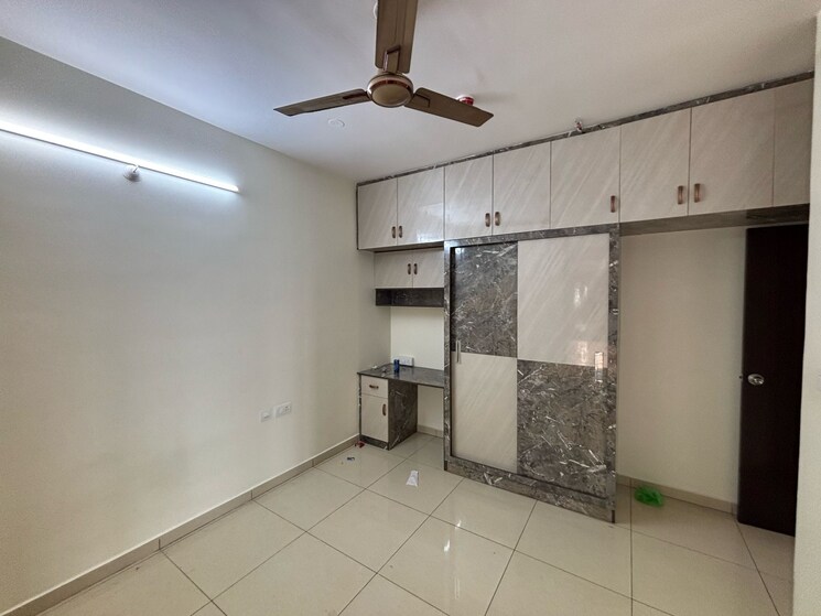 Bathroom, marina-skies 3 Bedroom 1650 Sq.Ft. Apartment In Hi Tech City Hyderabad 8817129