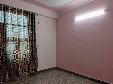 Room in 1 RK Apartment at Jaunapur – for Rent