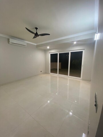 Room in 3 BHK Villa at Central Park 3 Flower Valley, Sohna Sector 33 – for Rent