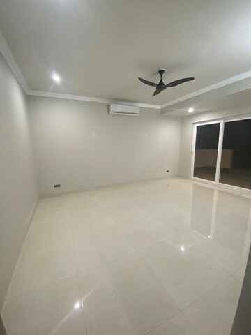 Room in 3 BHK Villa at Central Park 3 Flower Valley, Sohna Sector 33 – for Rent