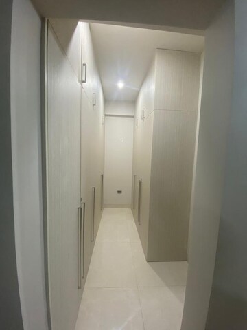 Building Lobby in 3 BHK Villa at Central Park 3 Flower Valley, Sohna Sector 33 – for Rent