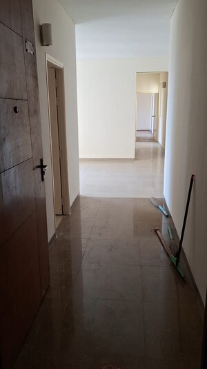 Bathroom in 3 BHK Apartment at Vipul Belmonte, Sector 53 – for Sale