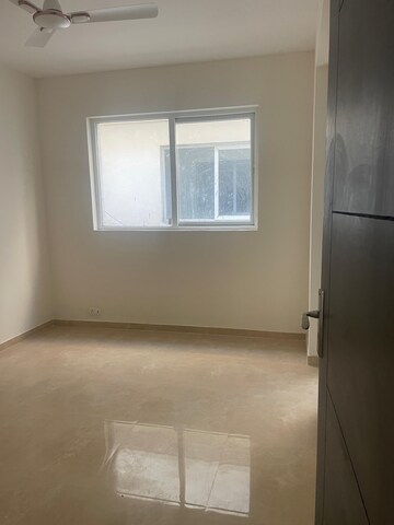 Room in 2 BHK Apartment at Signature Global Park 4 and 5, Sohna Sector 36 – for Rent