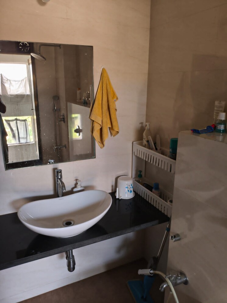 Bathroom, shubham-solitude 2 Bedroom 750 Sq.Ft. Apartment In Chembur Mumbai 8817187