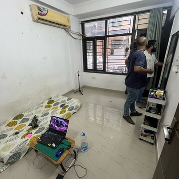 Parking in 1 BHK Builder Floor at Panchsheel Vihar – for Rent