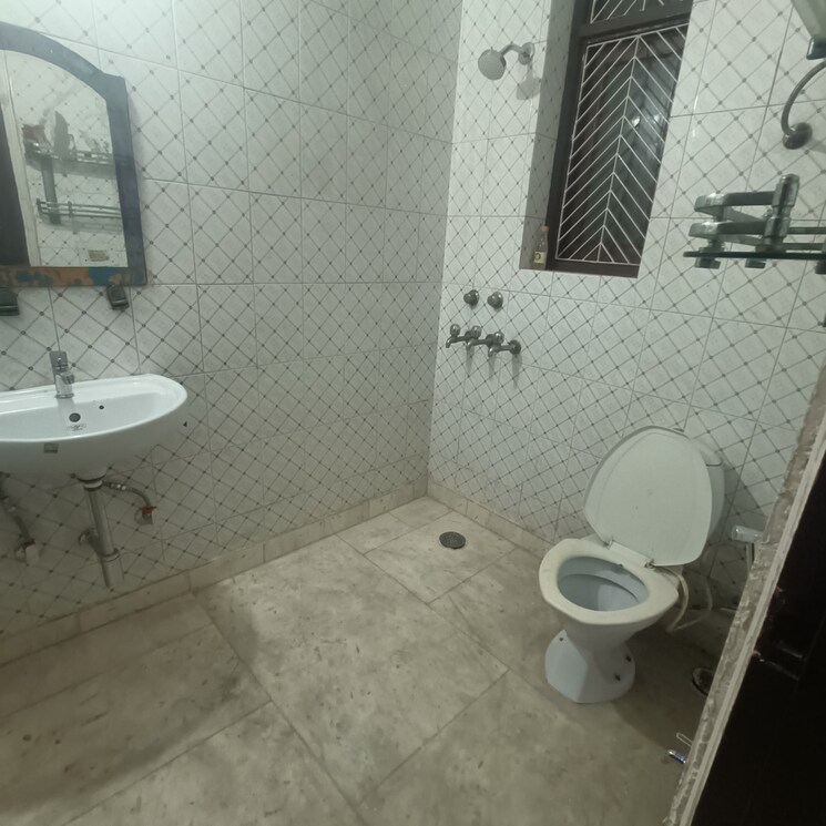 Attached Bathroom, malviya nagar 3 Bedroom 1600 Sq.Ft. Builder Floor In Malviya Nagar Delhi 8817205