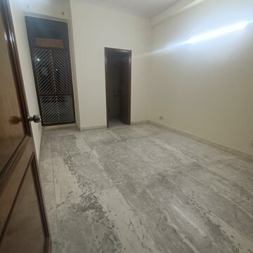 Room in 3 BHK Builder Floor at Malviya Nagar – for Rent
