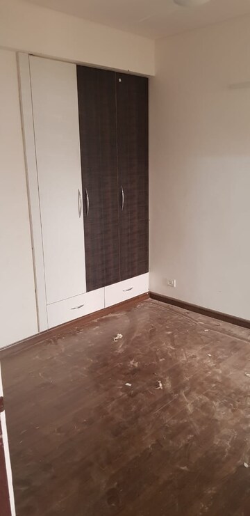 Room in 3 BHK Apartment at BPTP Park Elite Premium, Sector 84 – for Rent