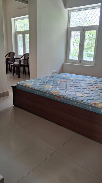 Bedroom in 3 BHK Villa at Dlf Phase I – for Rent