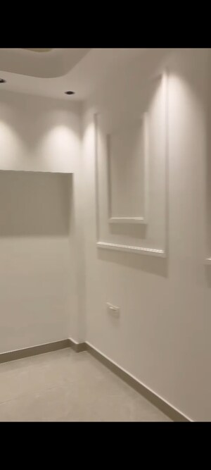 Room in 2.5 BHK Builder Floor at Amar Colony – for Sale