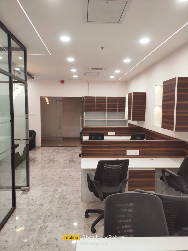 Team Area, mani-casadona Commercial Office Space 800 Sq.Ft. In New Town Kolkata 8817284