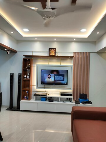 Furnished Amenities in 2 BHK Apartment at Mantri Park, Goregaon East – for Rent