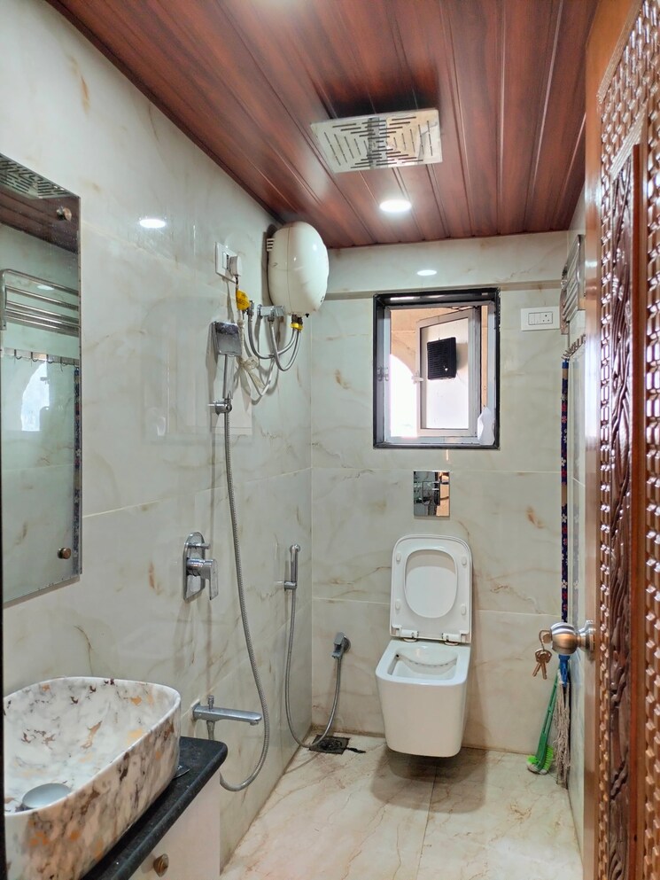Bathroom, mantri-park 2 Bedroom 1100 Sq.Ft. Apartment In Goregaon East Mumbai 8817340
