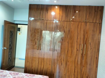 Furnished Amenities in 2 BHK Apartment at Mantri Park, Goregaon East – for Rent